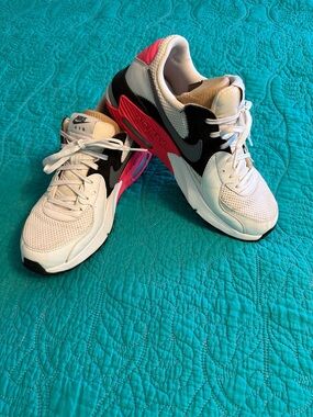 Nike White Black Pink Air Max Trainers